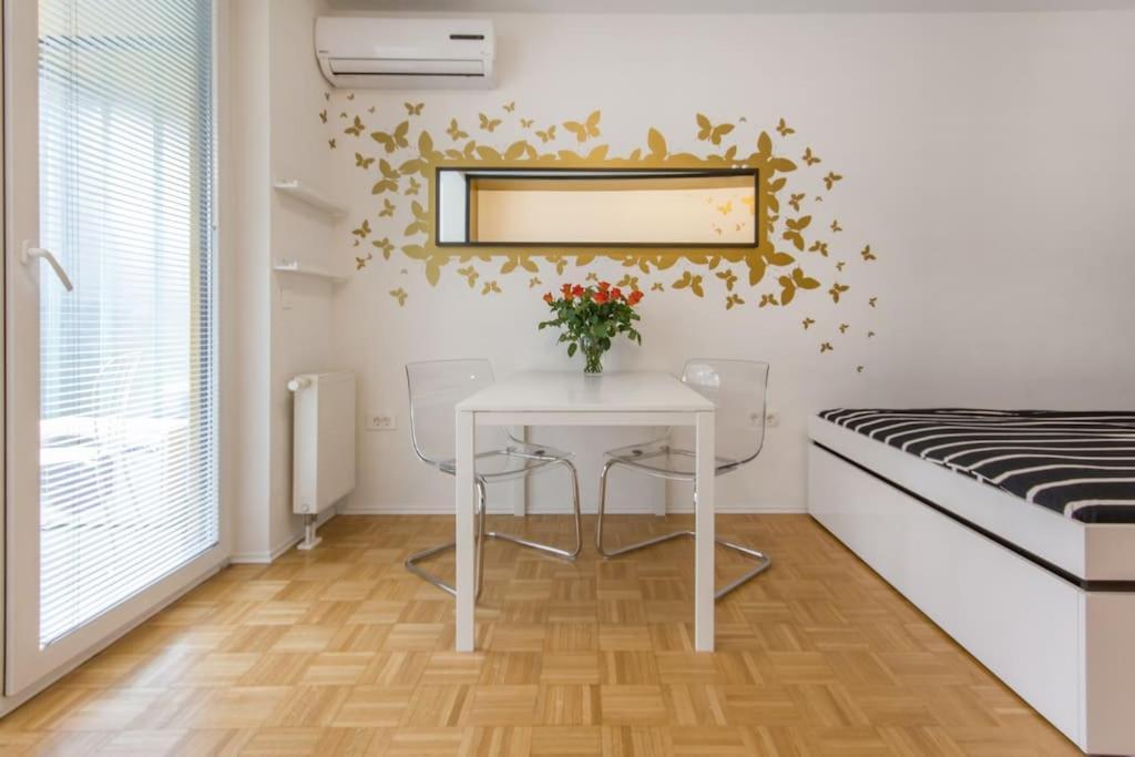 Gorgeous Central Flat With Garage ليوبليانا المظهر الخارجي الصورة